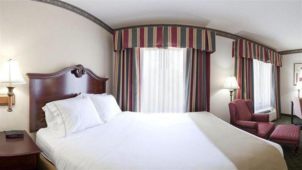 Moncks Corner Inn 2*